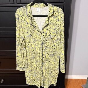 Liz Claiborne Yellow and Black Paisley Night Shirt